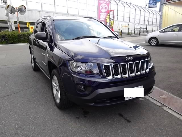 ＪＥＥＰ　コンパス　ルーフスポイラー修理