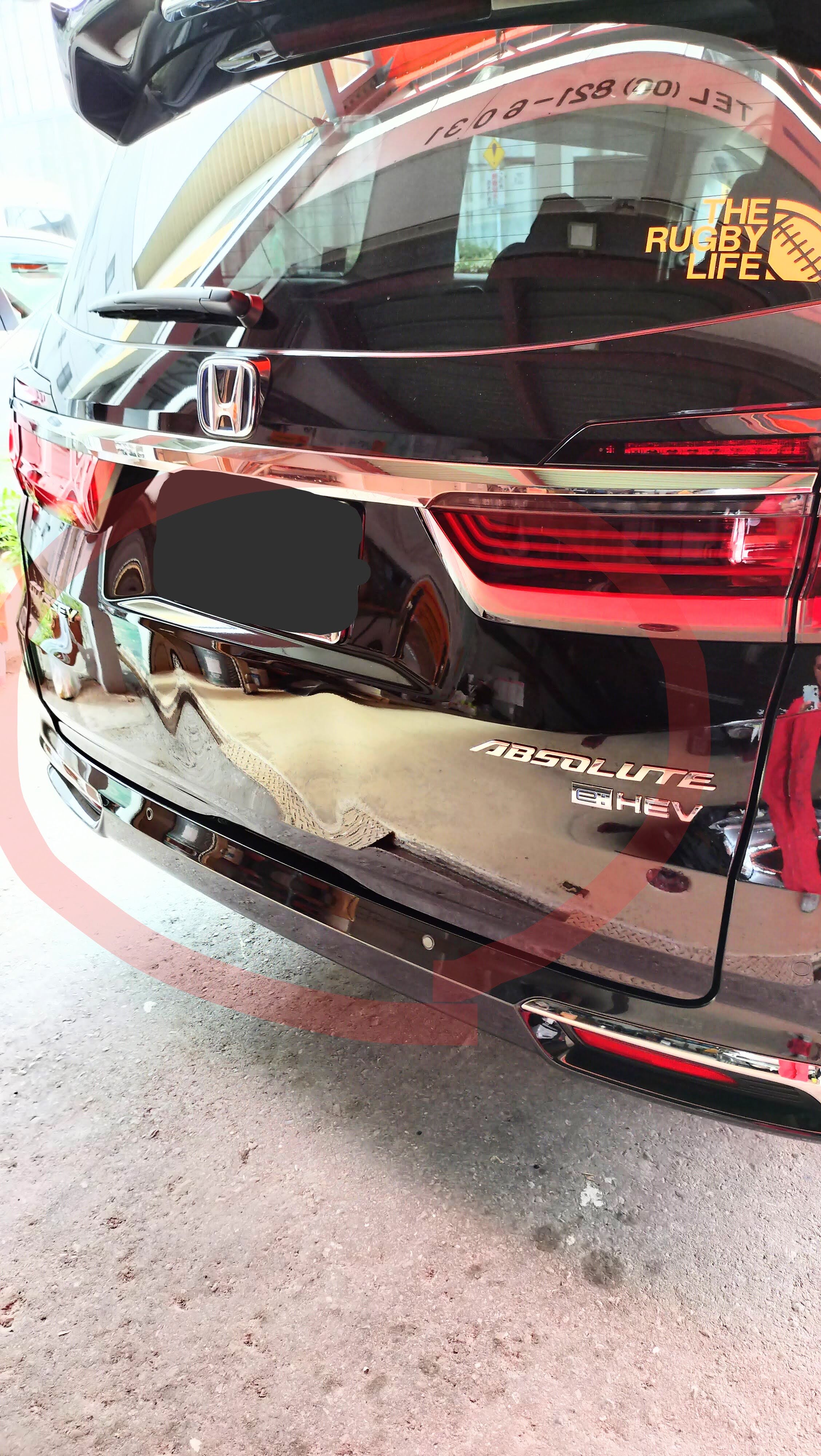 オデッセイRC5　・リアゲート凹み修理